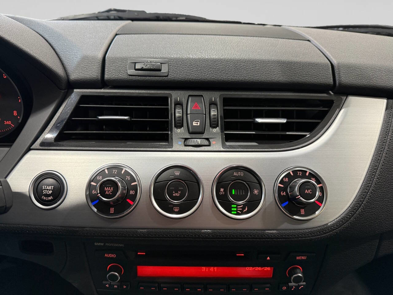 Used 2014 BMW Z4 sDrive35i image 15