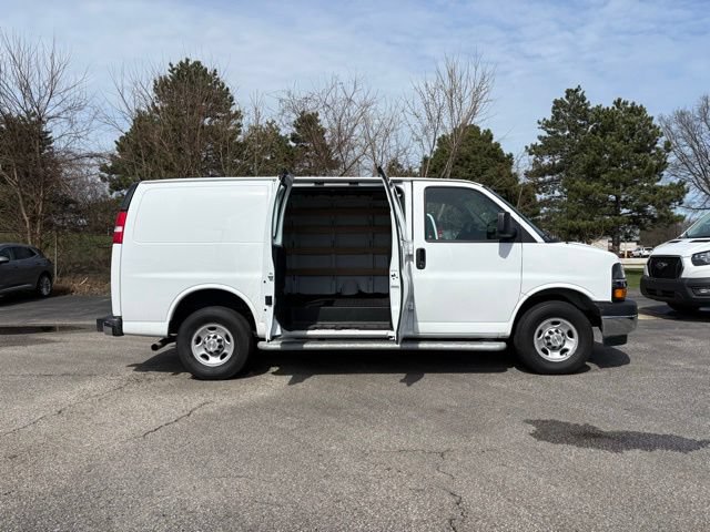 Used 2024 Chevrolet Express 2500 w/ Driver Convenience Package RWD image 11