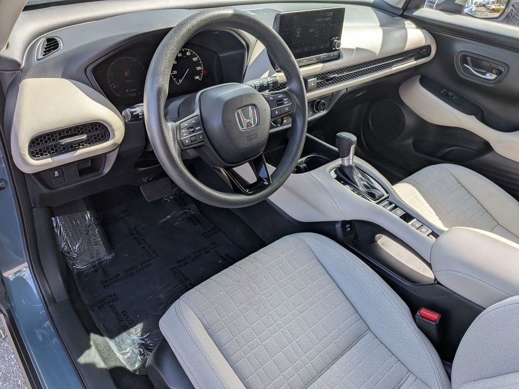 Used 2025 Honda HR-V LX image 15