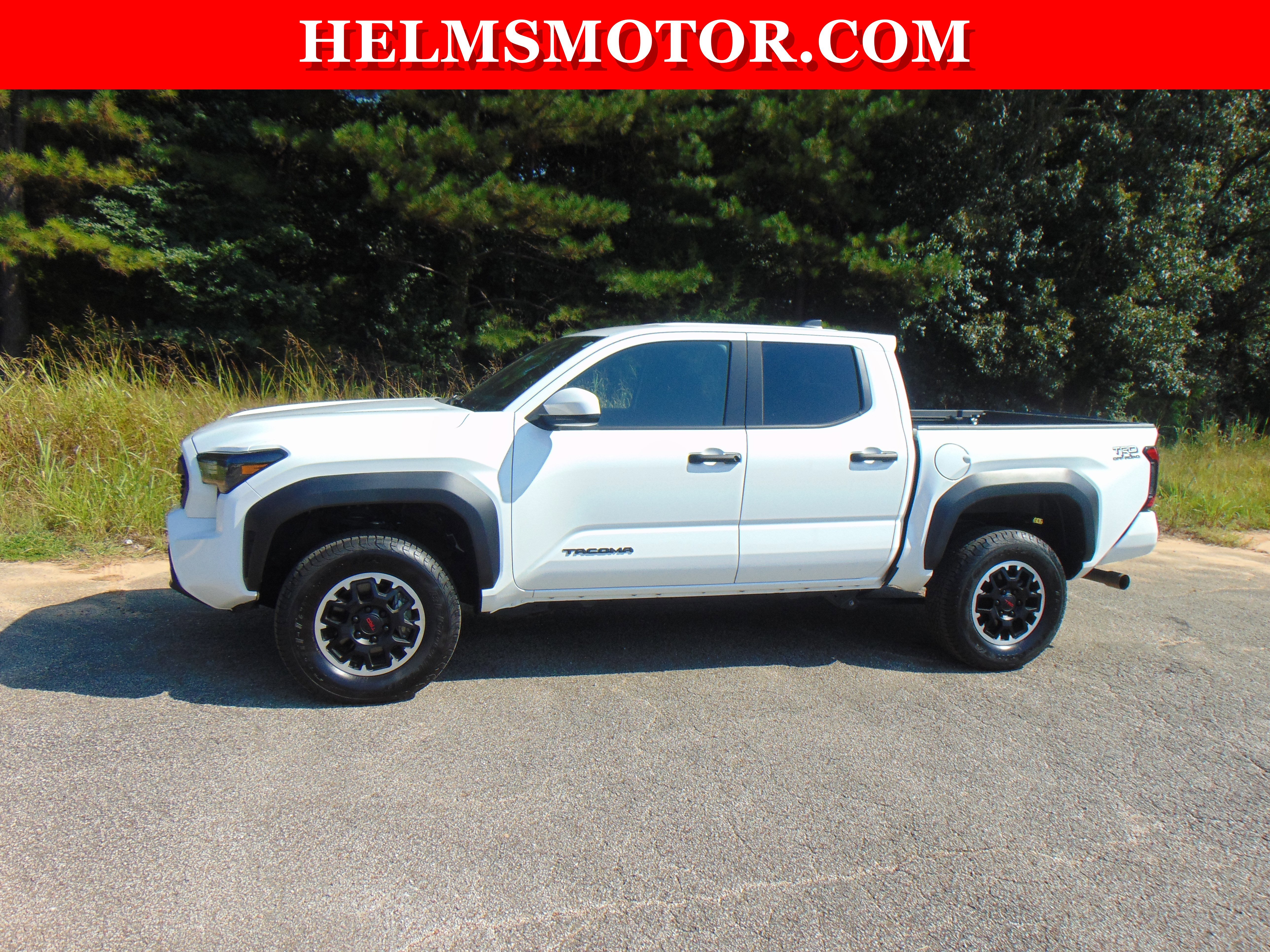 Used 2024 Toyota Tacoma TRD Off-Road image 3
