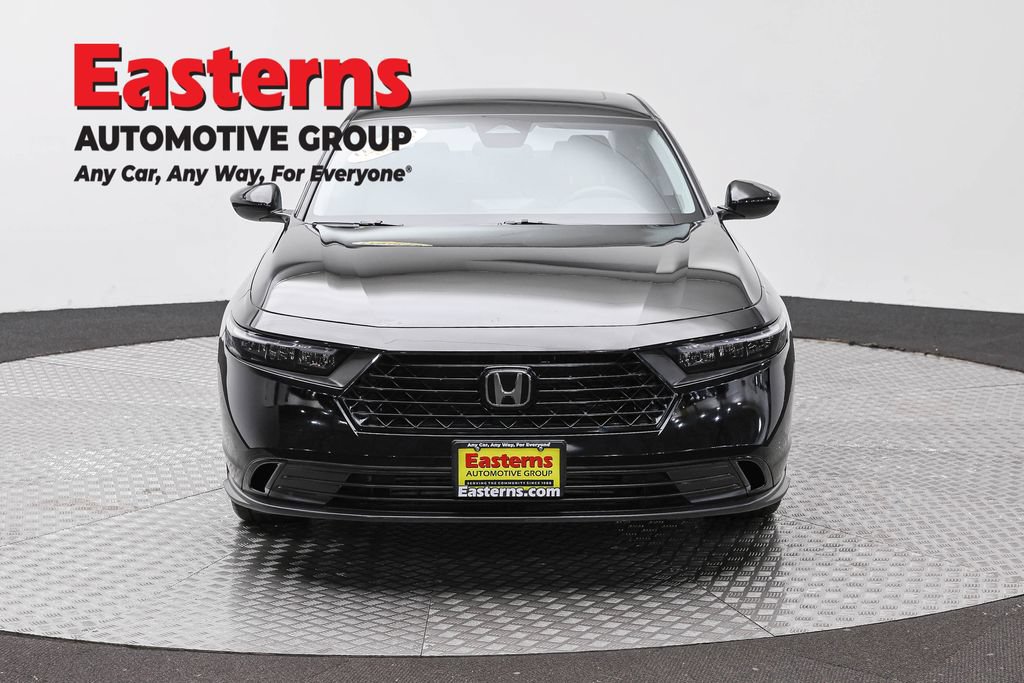 Used 2025 Honda Accord SE image 2
