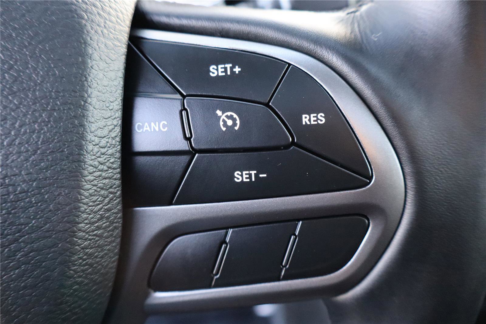 Used 2021 Jeep Cherokee Latitude Lux w/ Sun & Sound Group image 18