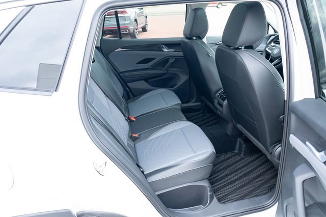 New 2026 Volkswagen Tiguan SE image 41