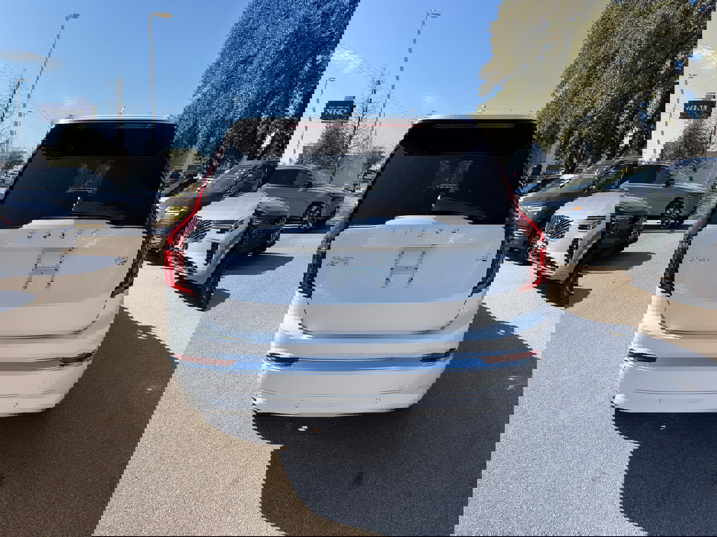 New 2026 Volvo XC90 T8 Core image 5