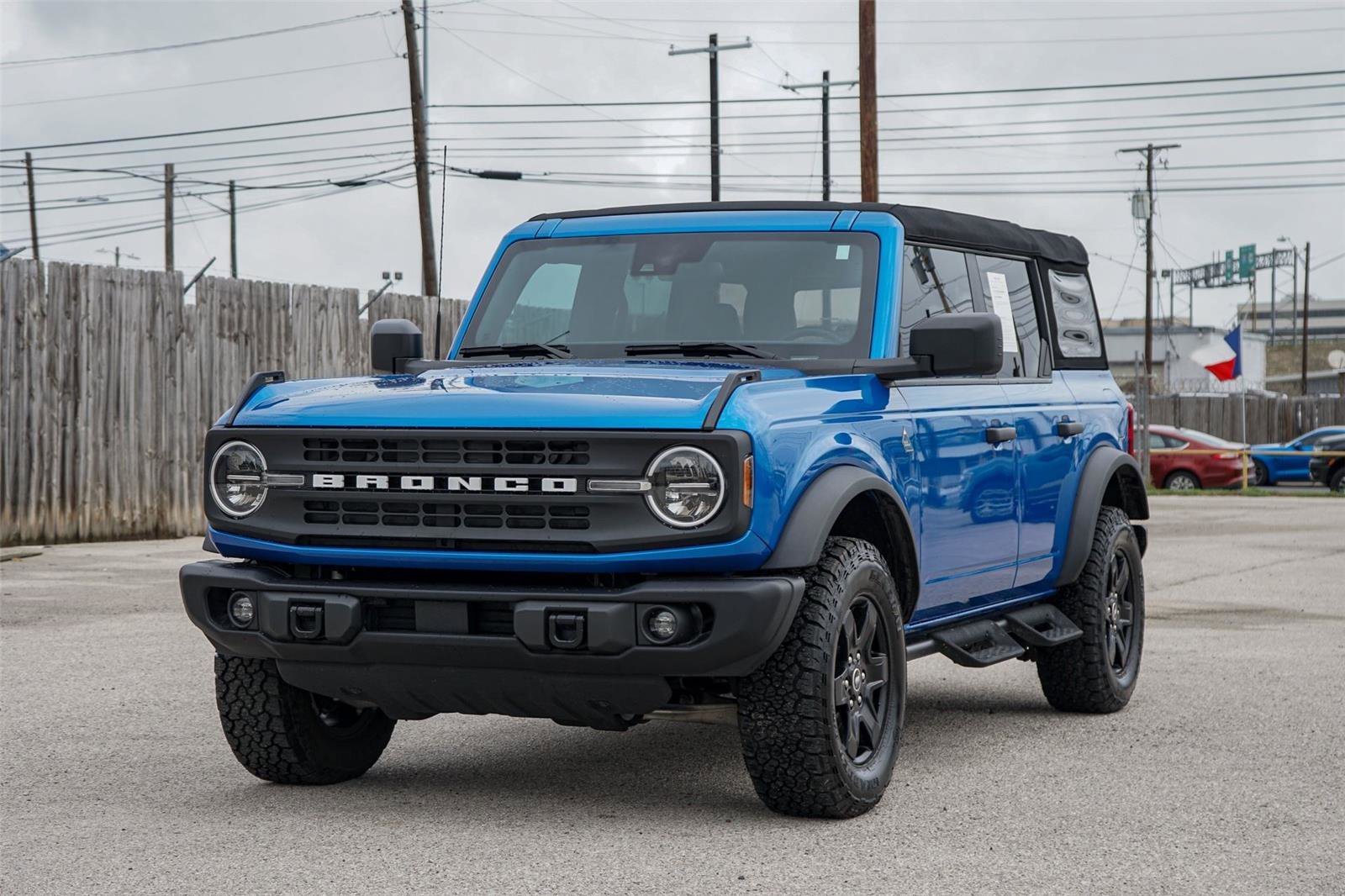 Used 2024 Ford Bronco Black Diamond image 8