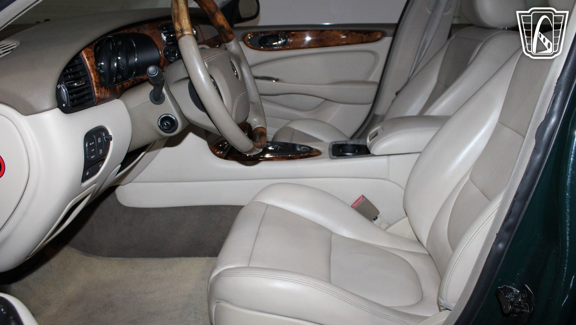 Used 2004 Jaguar XJ8 RWD image 38