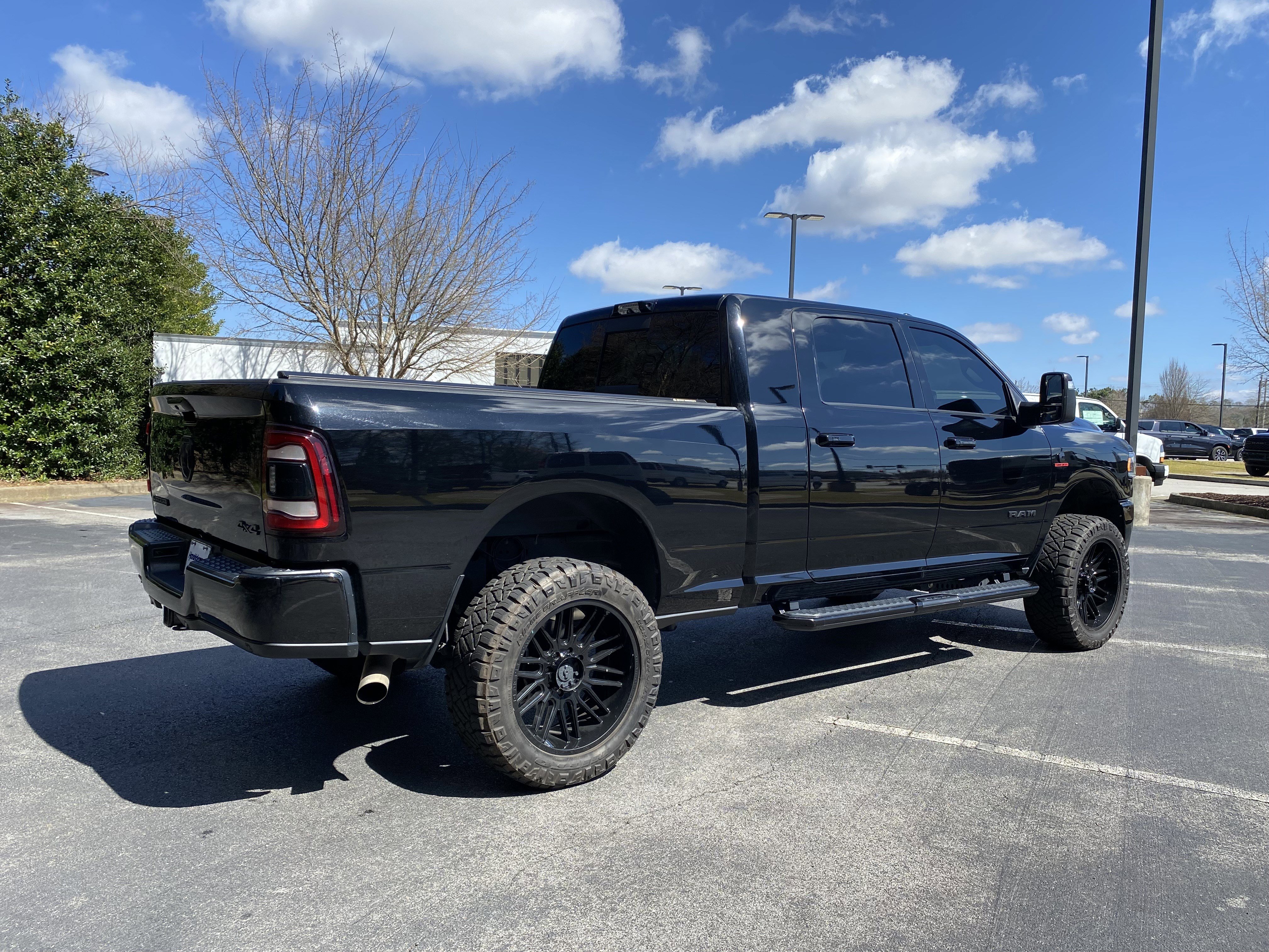 Used 2024 RAM 2500 Laramie w/ Night Edition image 9