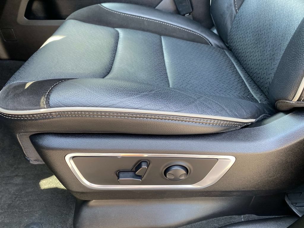 Used 2024 RAM 1500 Laramie AWD/4WD image 24
