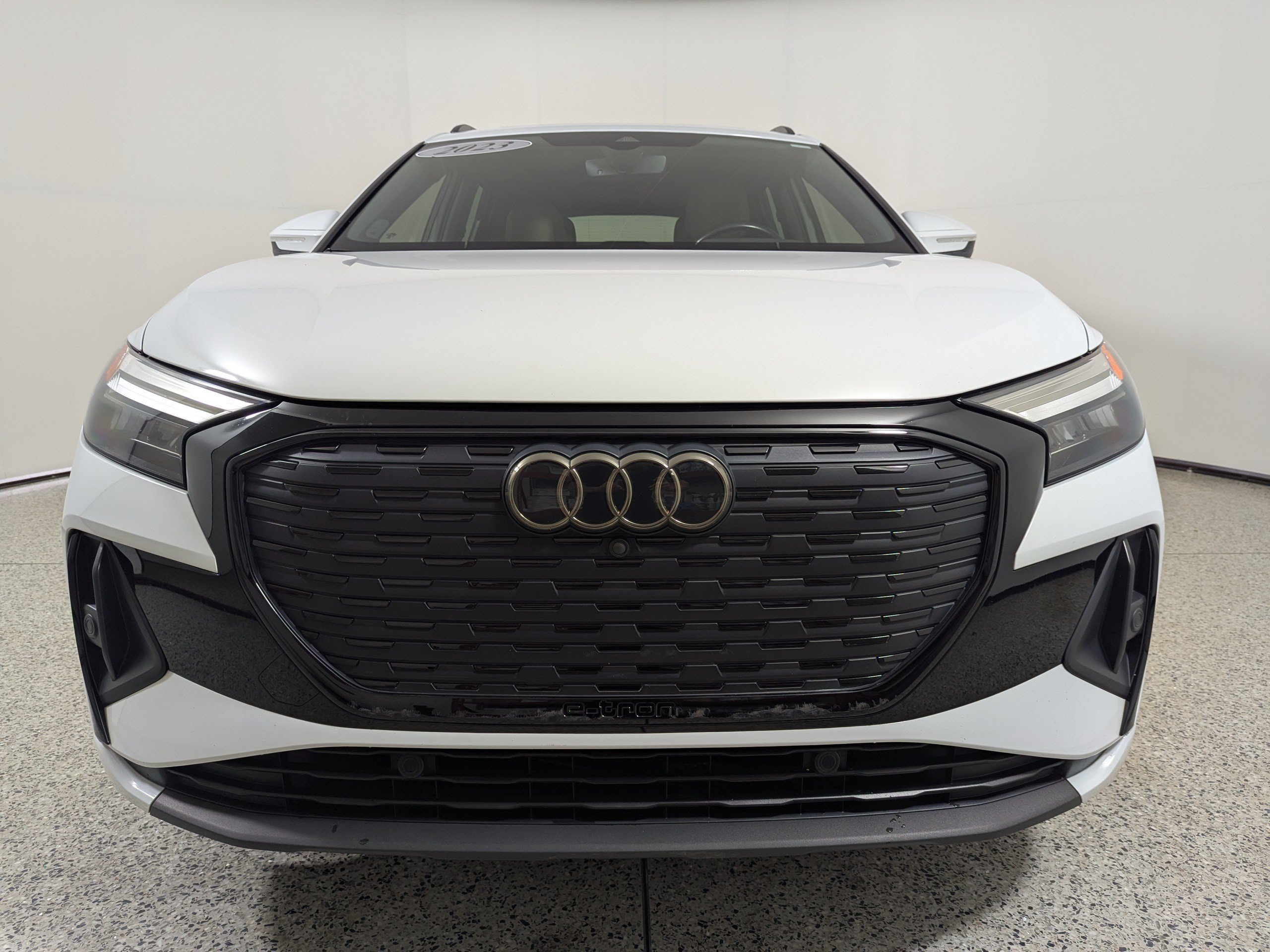 Used 2023 Audi Q4 e-tron Premium Plus w/ Premium Plus AWD/4WD image 2