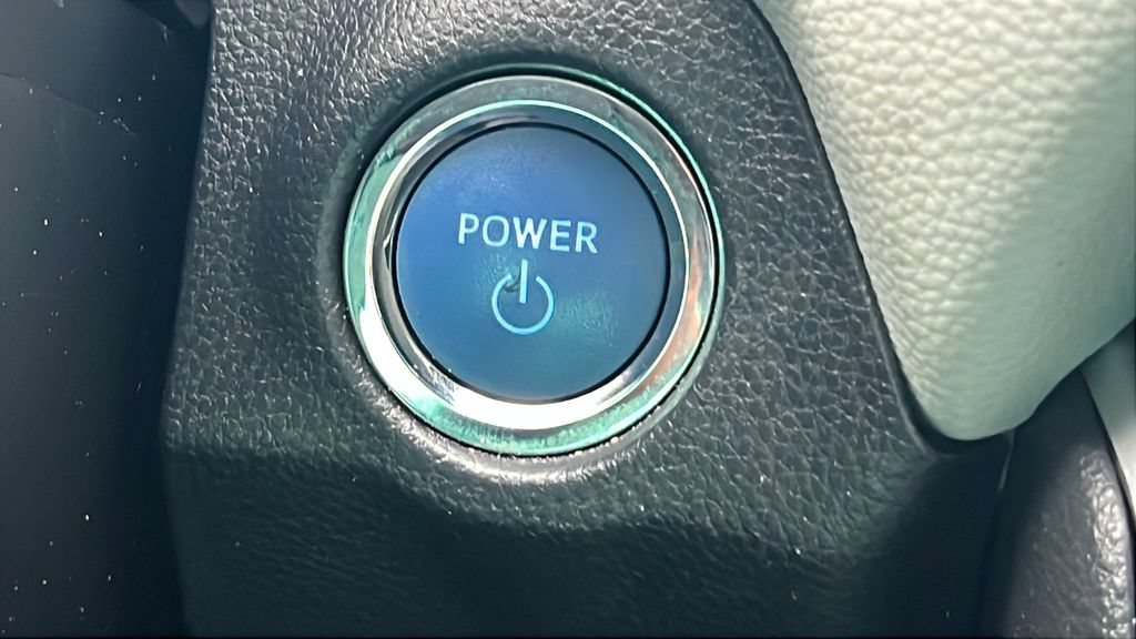 Certified 2022 Toyota RAV4 XLE Premium AWD/4WD image 23
