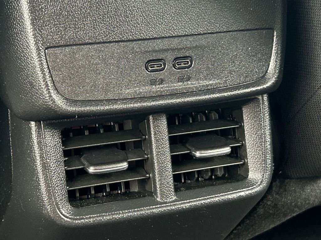 Used 2025 Chevrolet Equinox LT w/ Safety and Technology Package FWD image 41