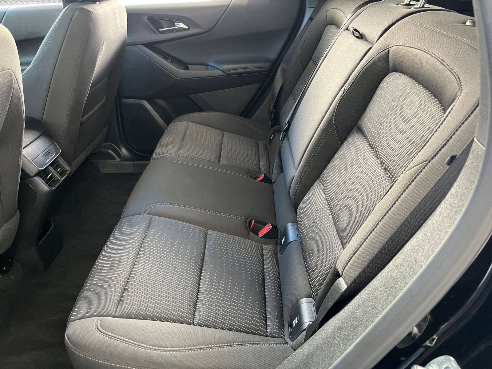 Used 2025 Chevrolet Equinox LT image 27