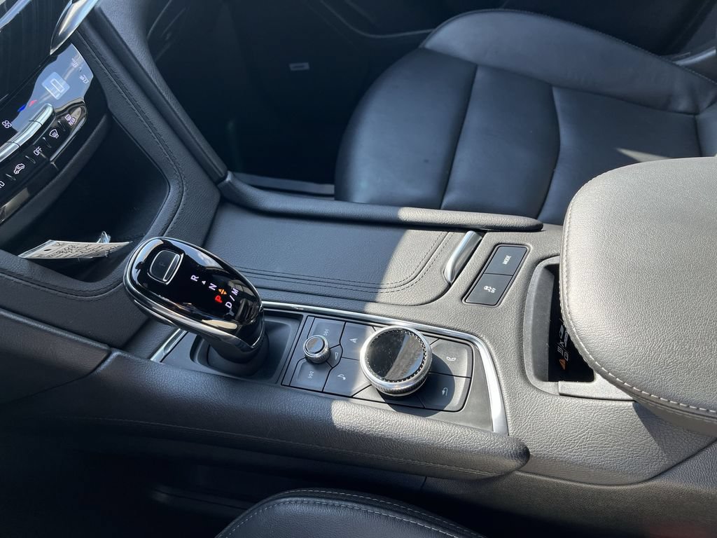 Used 2023 Cadillac XT6 Premium Luxury w/ Technology Package FWD image 20