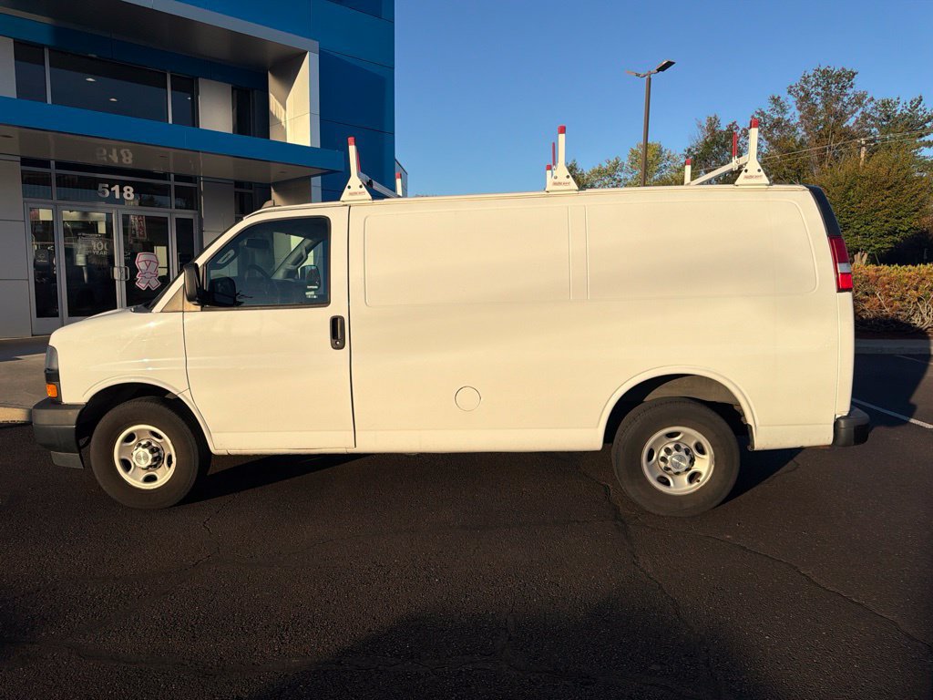 Used 2018 Chevrolet Express 2500 RWD image 9