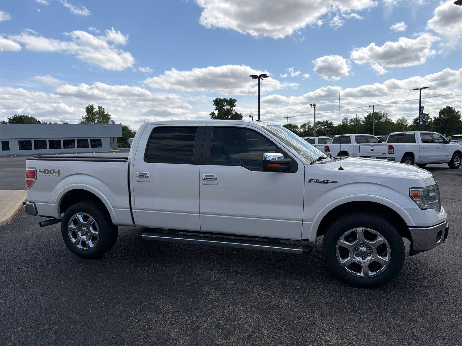 Used 2014 Ford F150 Lariat w/ Equipment Group 502A Luxury AWD/4WD image 4