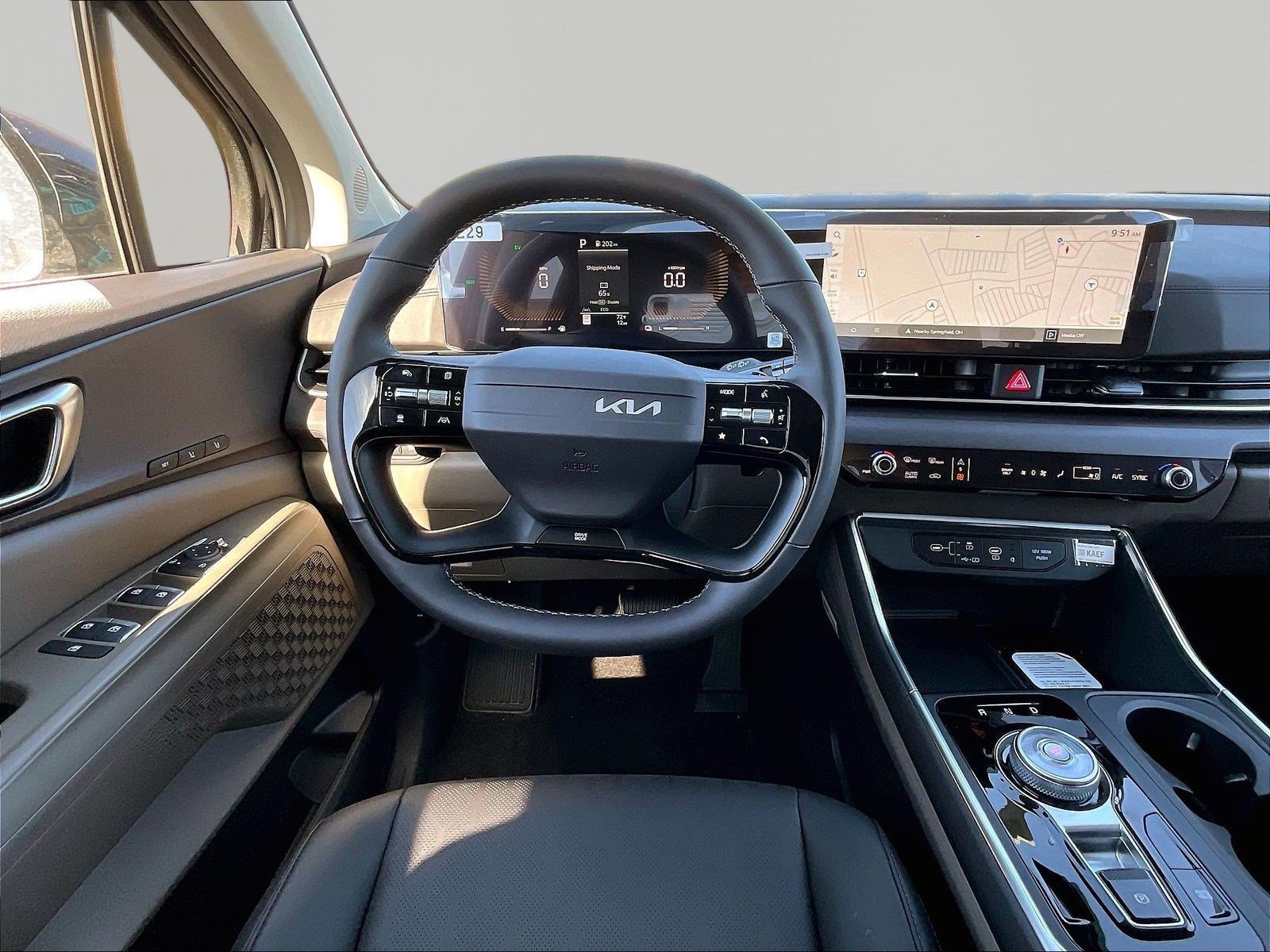 New 2027 Kia Carnival EX FWD image 9