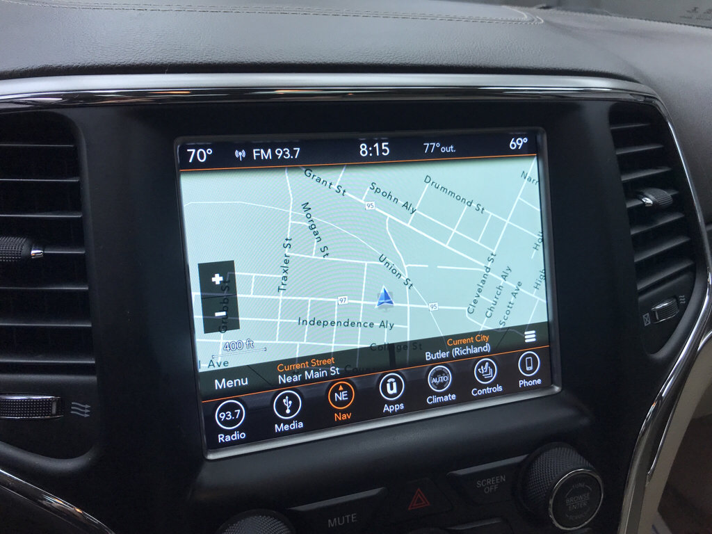 Used 2018 Jeep Grand Cherokee Overland AWD/4WD image 12