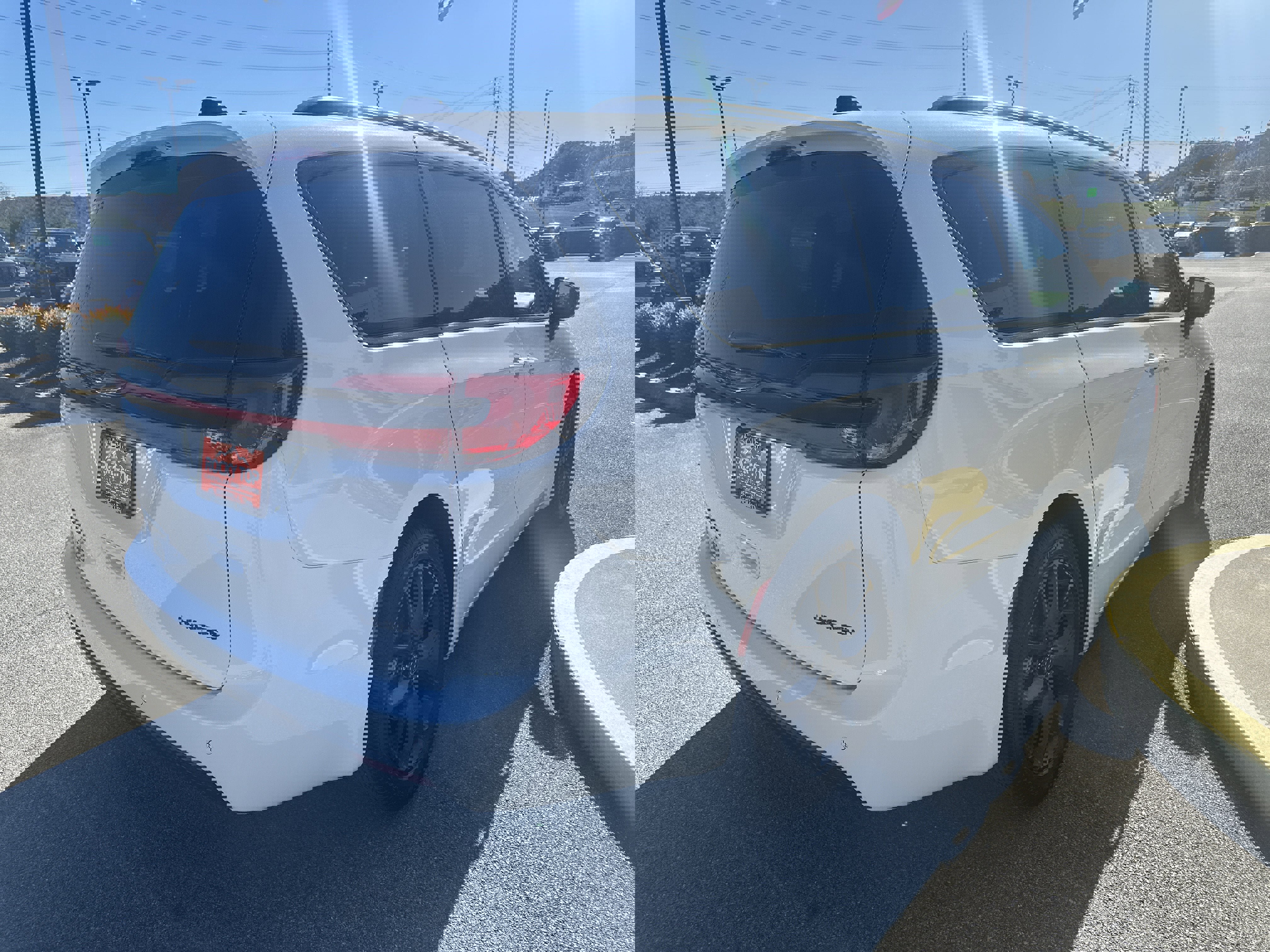 New 2026 Chrysler Pacifica Limited w/ S Appearance Package image 7