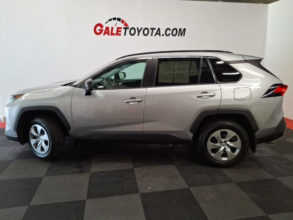 Used 2019 Toyota RAV4 LE w/ All Weather Liner Package AWD/4WD image 9