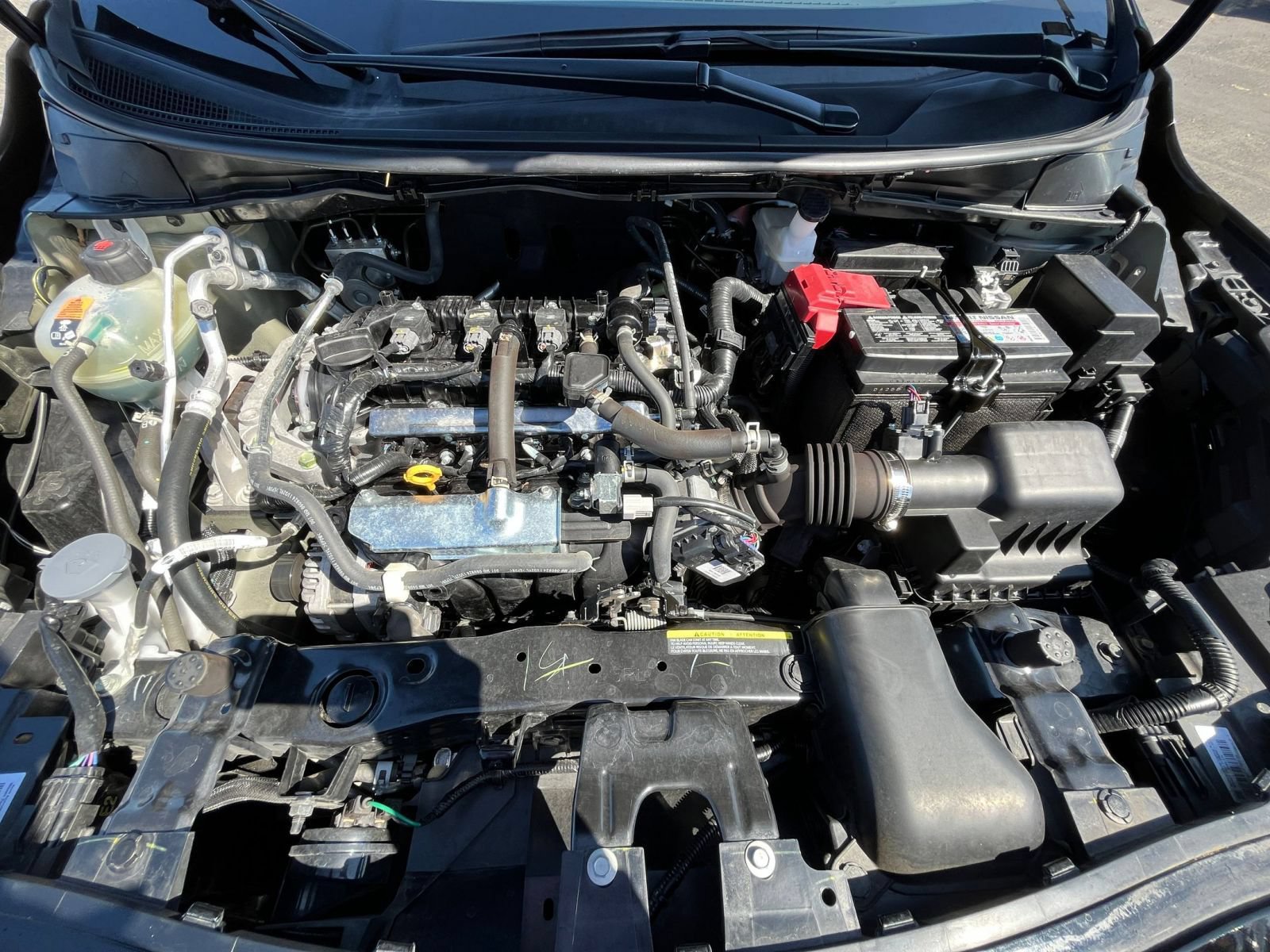 Used 2025 Nissan Versa SV FWD image 27