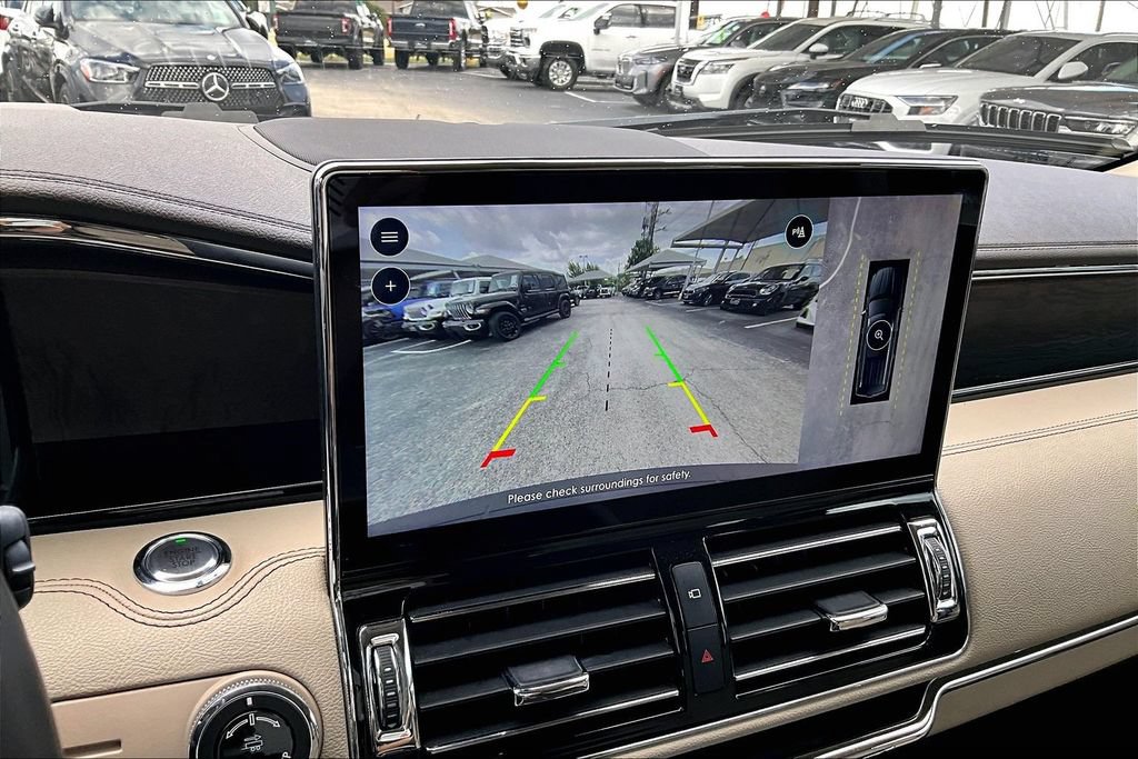 Used 2023 Lincoln Navigator L Reserve AWD/4WD image 32