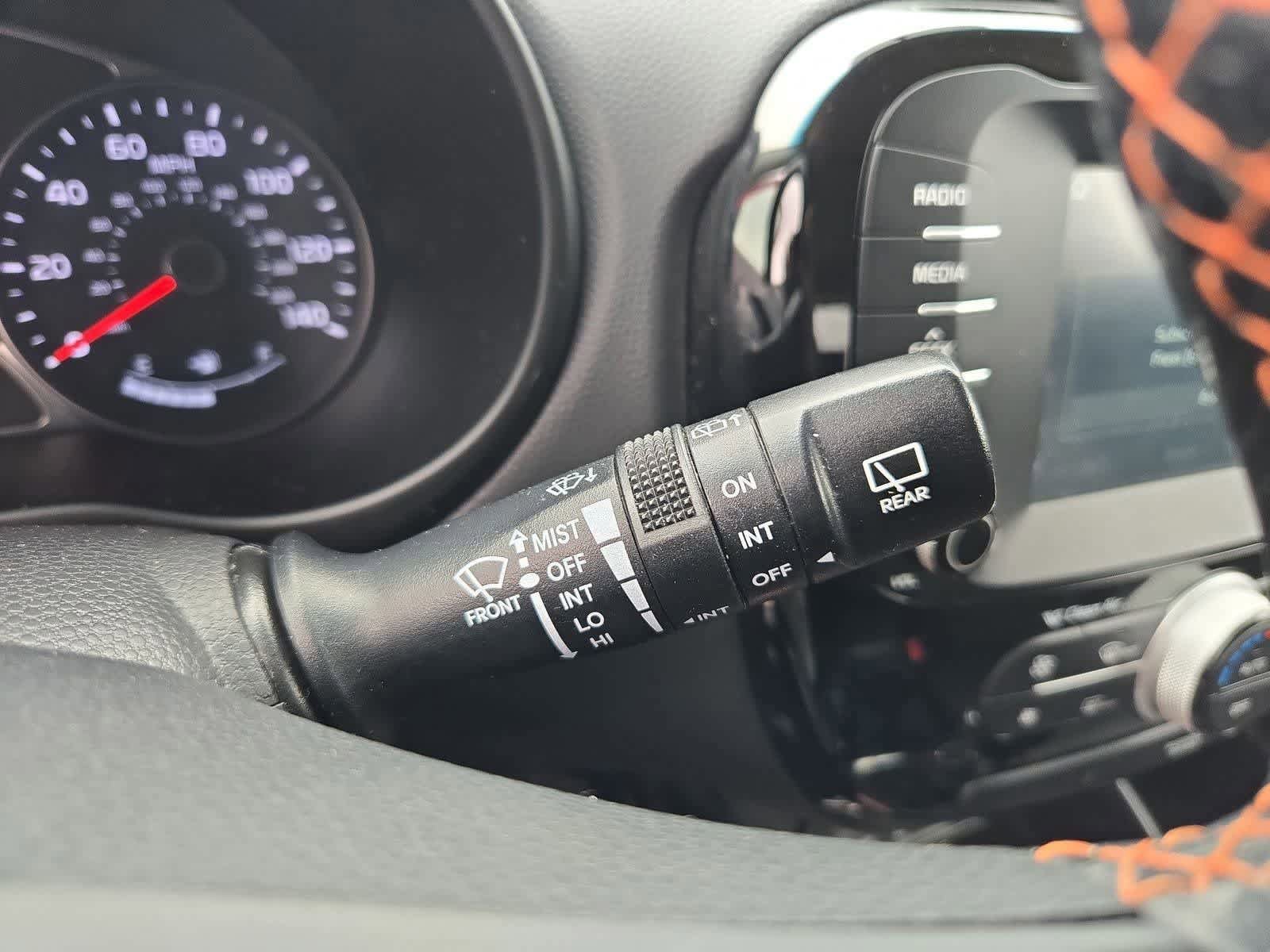 Used 2019 Kia Soul ! FWD image 24