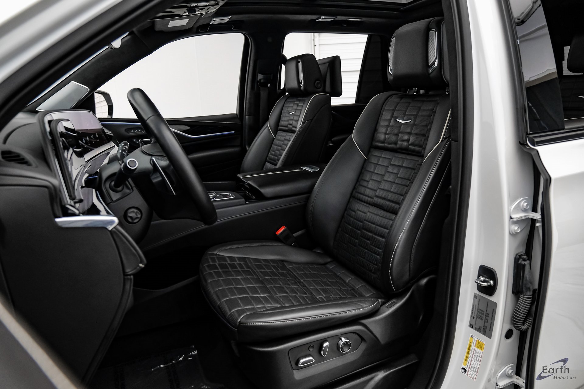 Used 2023 Cadillac Escalade V image 35