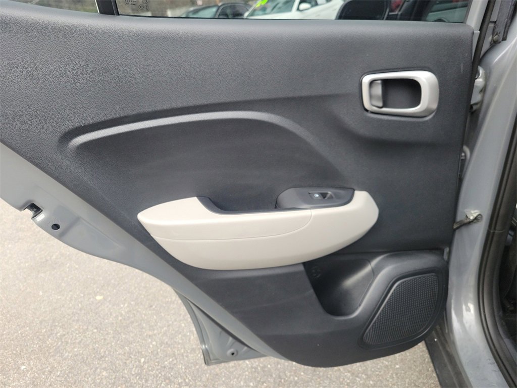 Certified 2023 Hyundai Venue SEL w/ Cargo Package image 10