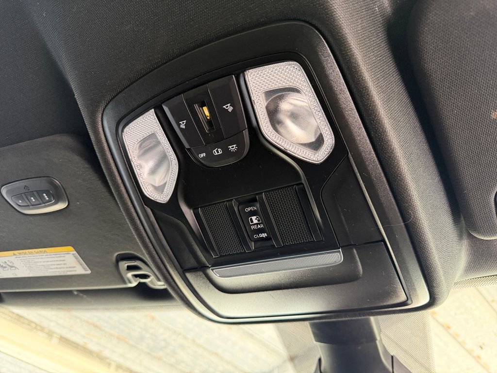 Used 2021 RAM 1500 Big Horn RWD image 35