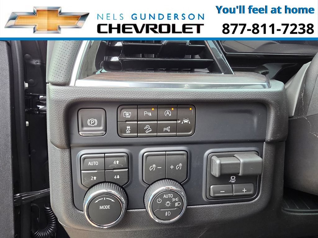 New 2026 Chevrolet Tahoe Premier w/ Sun And Tow Package AWD/4WD image 24