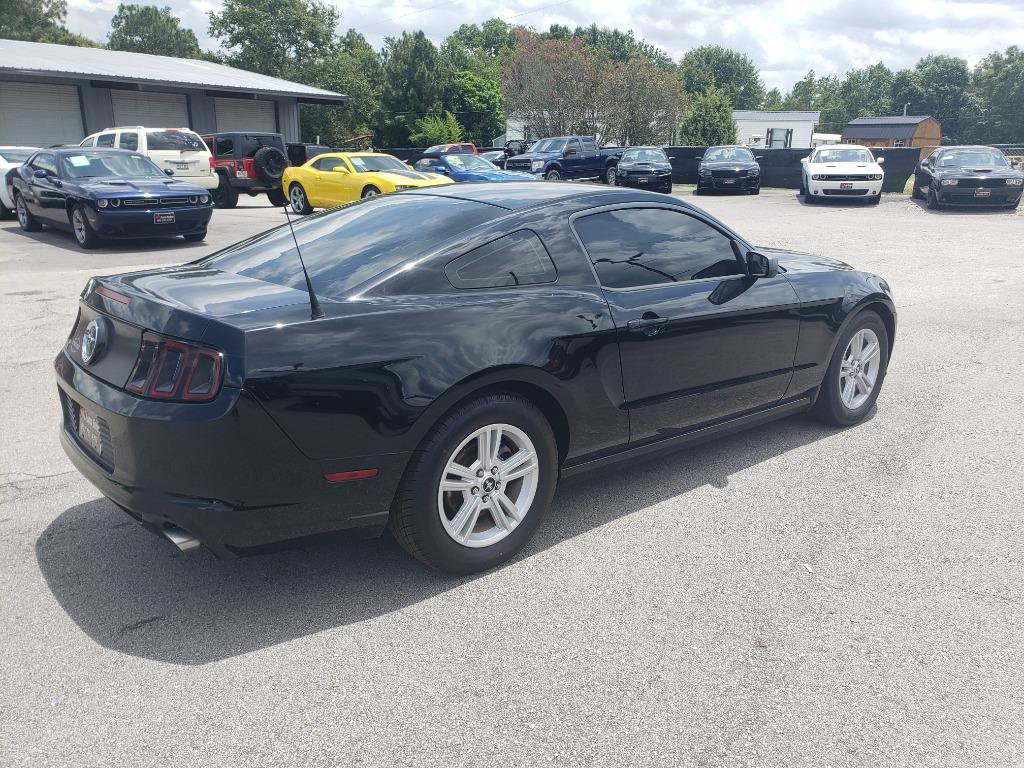 Used 2014 Ford Mustang Coupe image 4