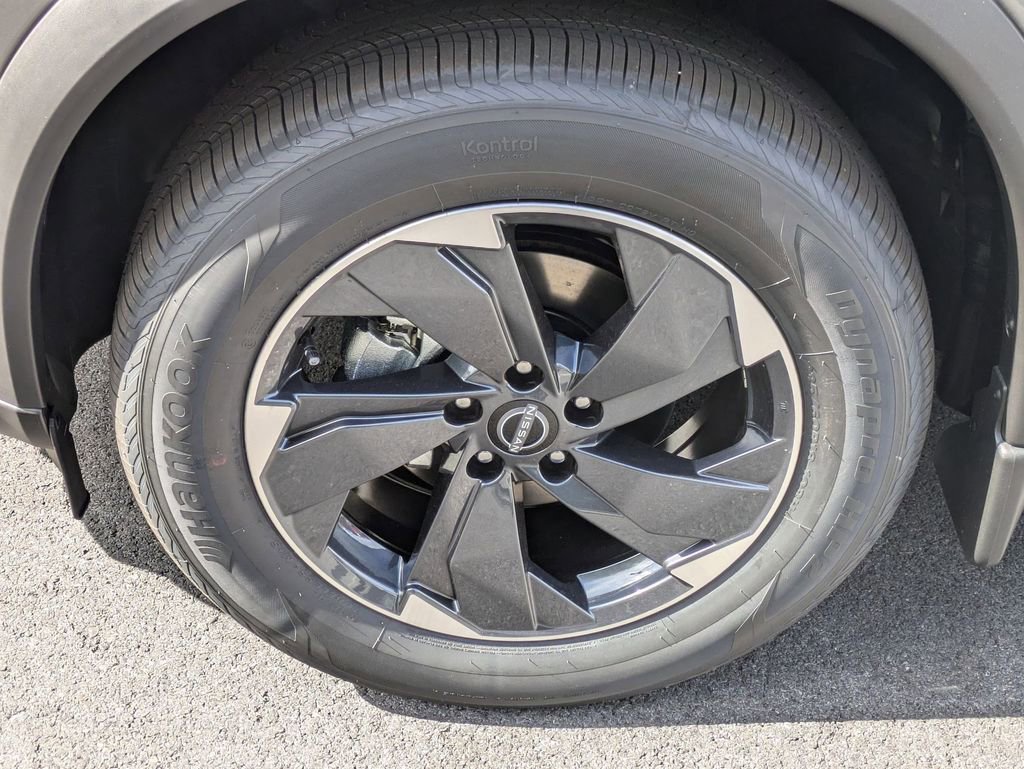 New 2026 Nissan Rogue SV w/ SV Premium Package image 23