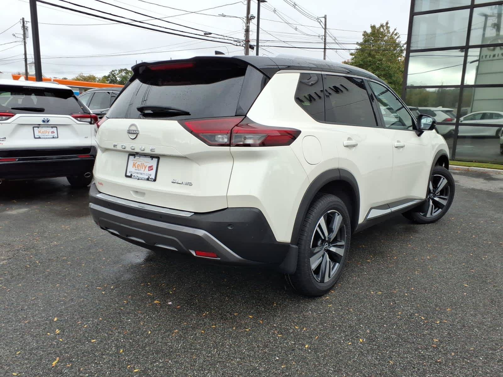 Used 2023 Nissan Rogue SL AWD/4WD image 5