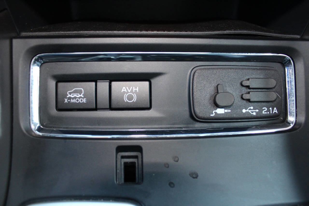 Used 2022 Subaru Ascent Limited w/ Technology Package image 16