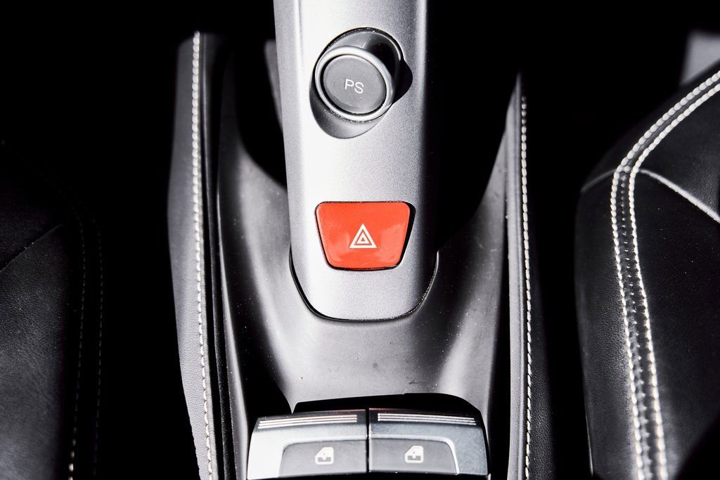 Used 2018 Ferrari 488 Spider image 64