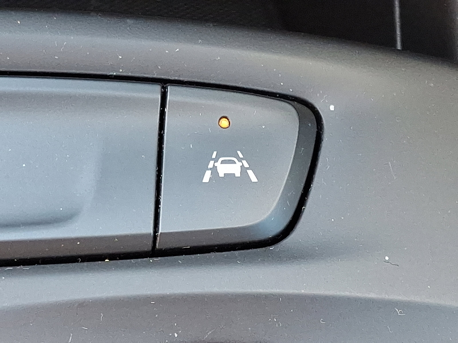 Used 2025 Chevrolet Trax LS image 25