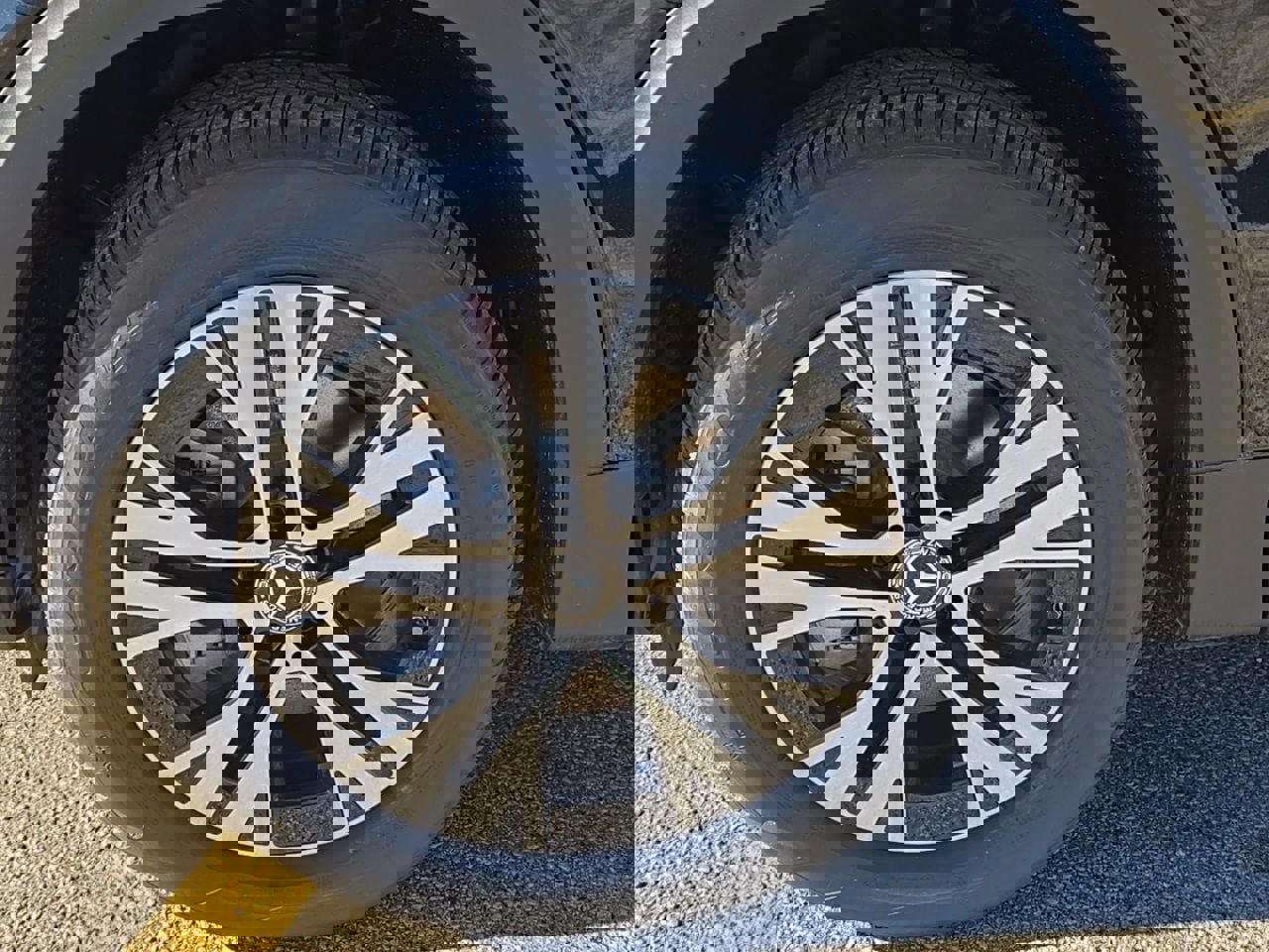 New 2026 Mercedes-Benz GLB 250 4MATIC image 8