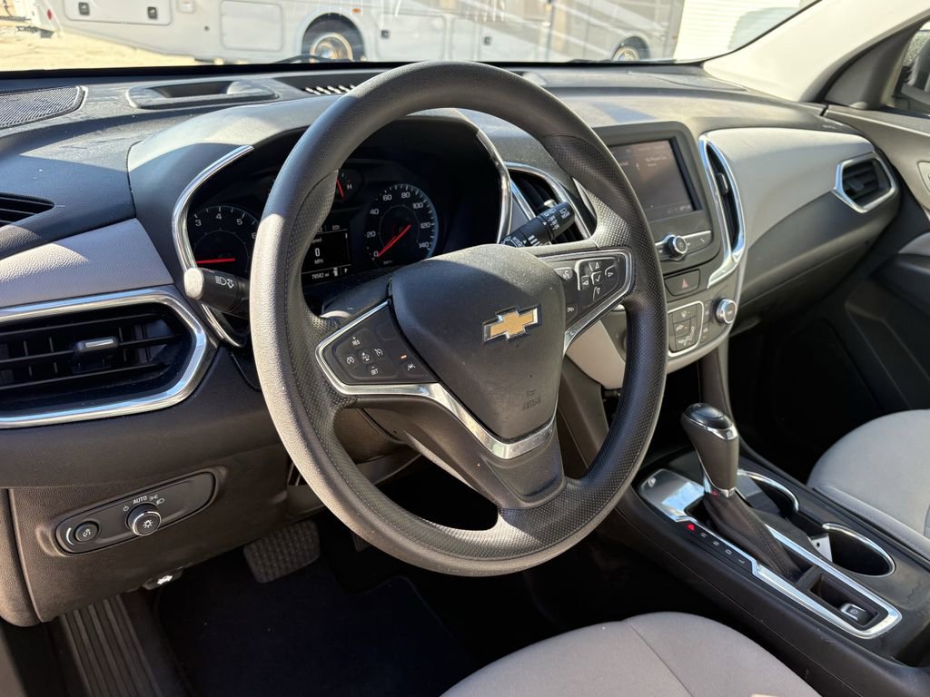 Used 2020 Chevrolet Equinox LS w/ LS Convenience Package image 14