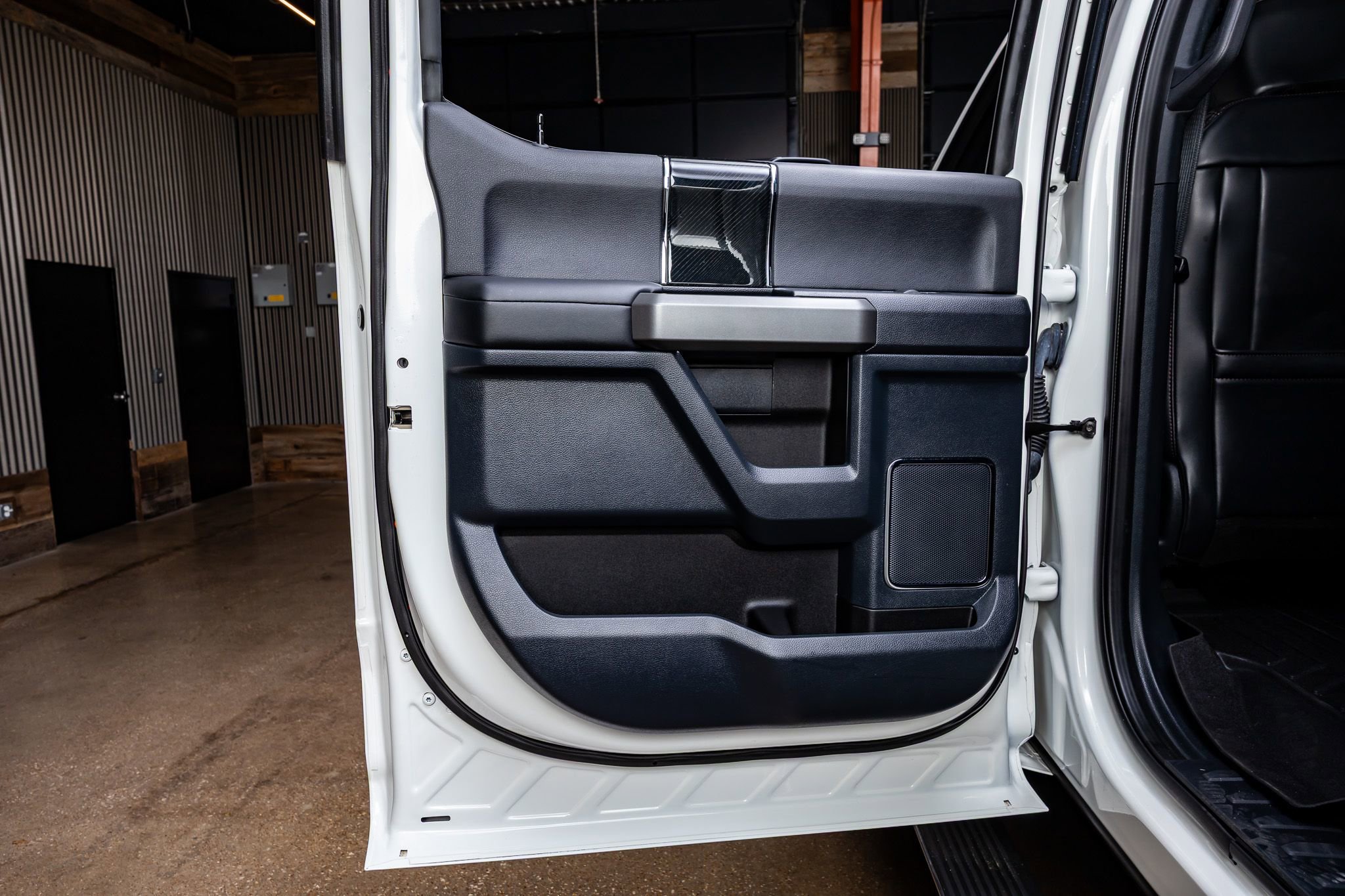 Used 2022 Ford F350 Platinum image 37