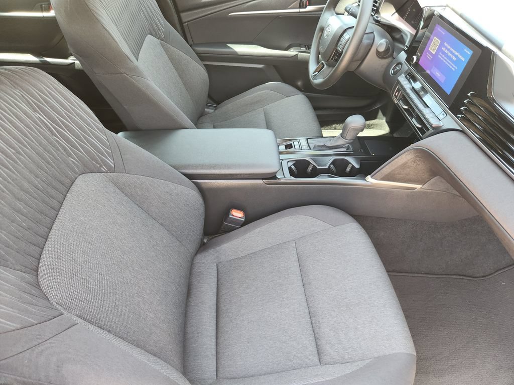 Used 2026 Toyota Camry LE FWD image 24