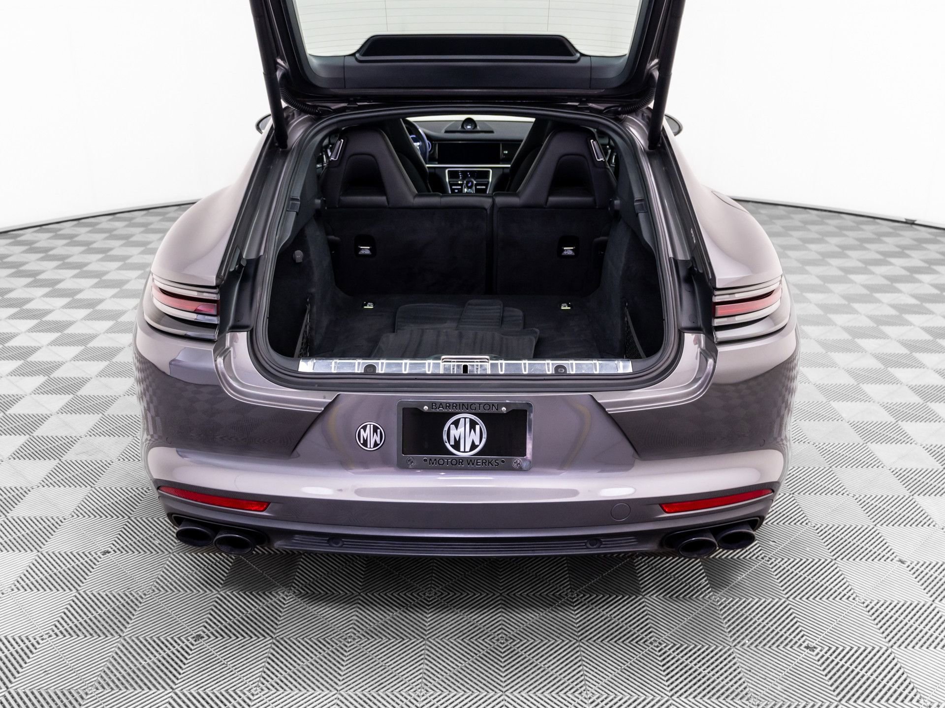 Used 2018 Porsche Panamera 4S AWD/4WD image 34