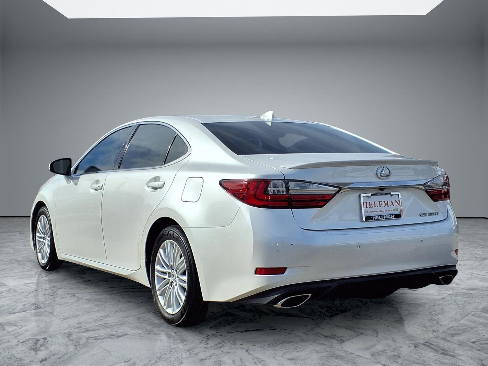 Used 2016 Lexus ES 350 4DR SDN w/ Premium Package w/Wood Trim image 5