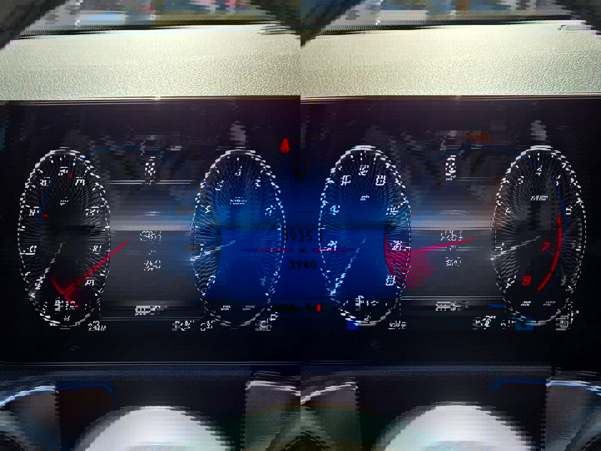 New 2025 Mercedes-Benz GLB 250 image 20