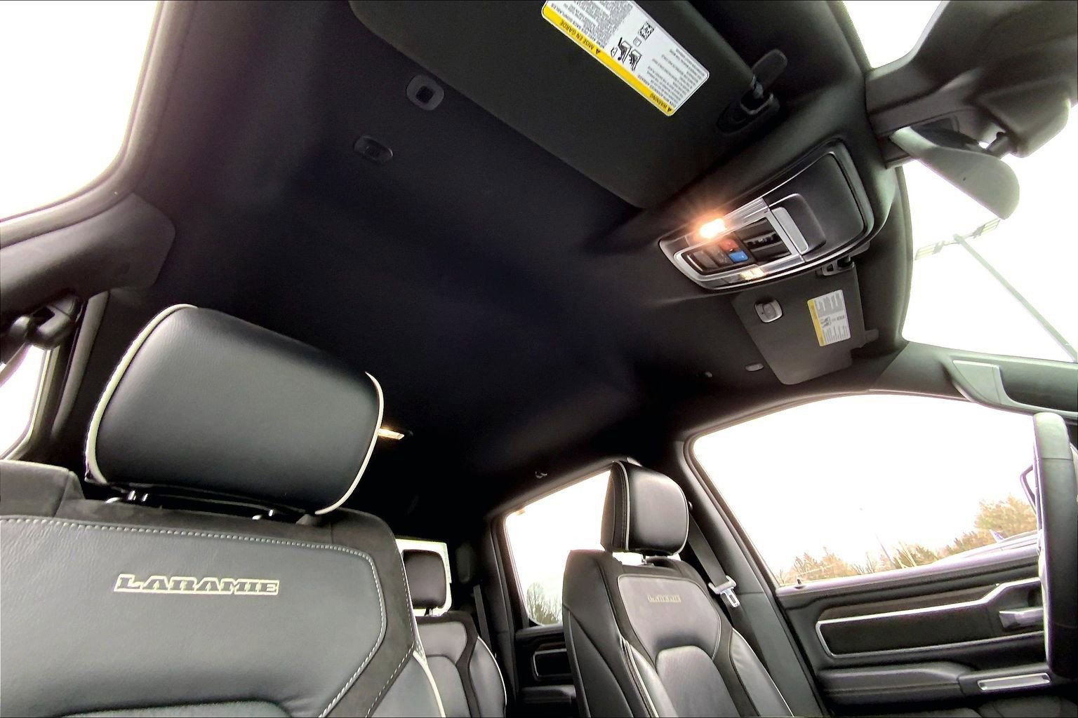 Used 2025 RAM 1500 Laramie AWD/4WD image 12