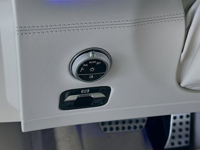 New 2026 Mercedes-Benz SL 63 AMG S e Performance 4MATIC image 10