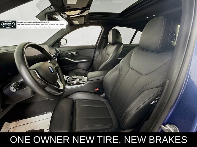 Used 2023 BMW 330i xDrive Sedan w/ Premium Package image 21