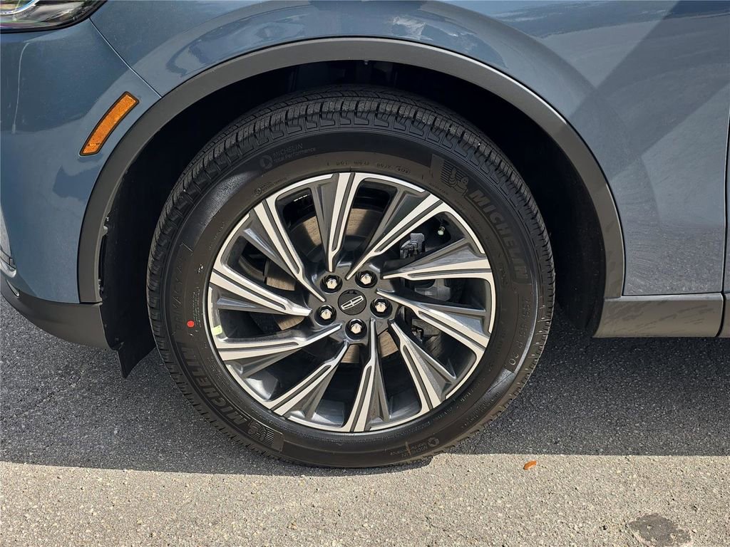 New 2026 Lincoln Aviator AWD image 9