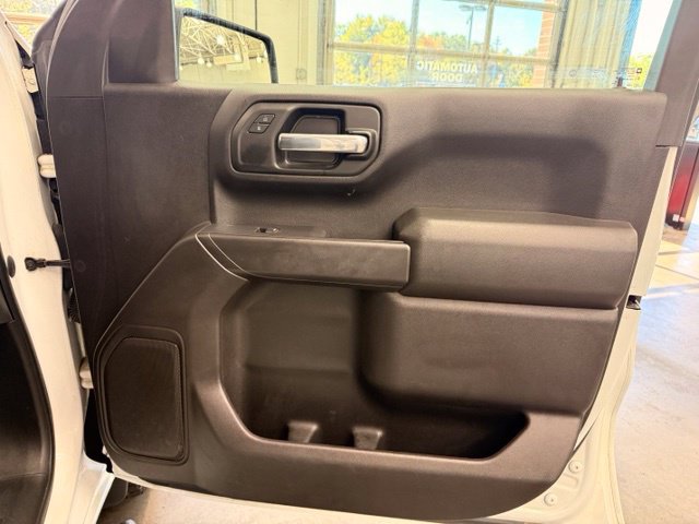Used 2021 Chevrolet Silverado 1500 Custom Trail Boss AWD/4WD image 28