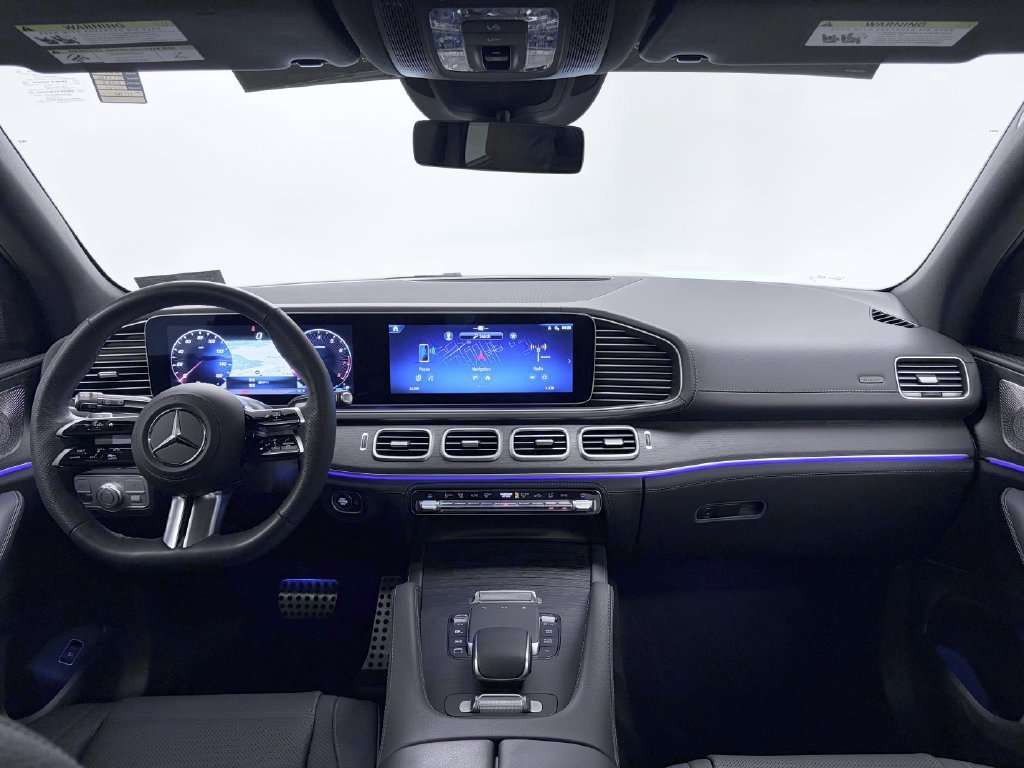 Certified 2025 Mercedes-Benz GLS 580 4MATIC image 3