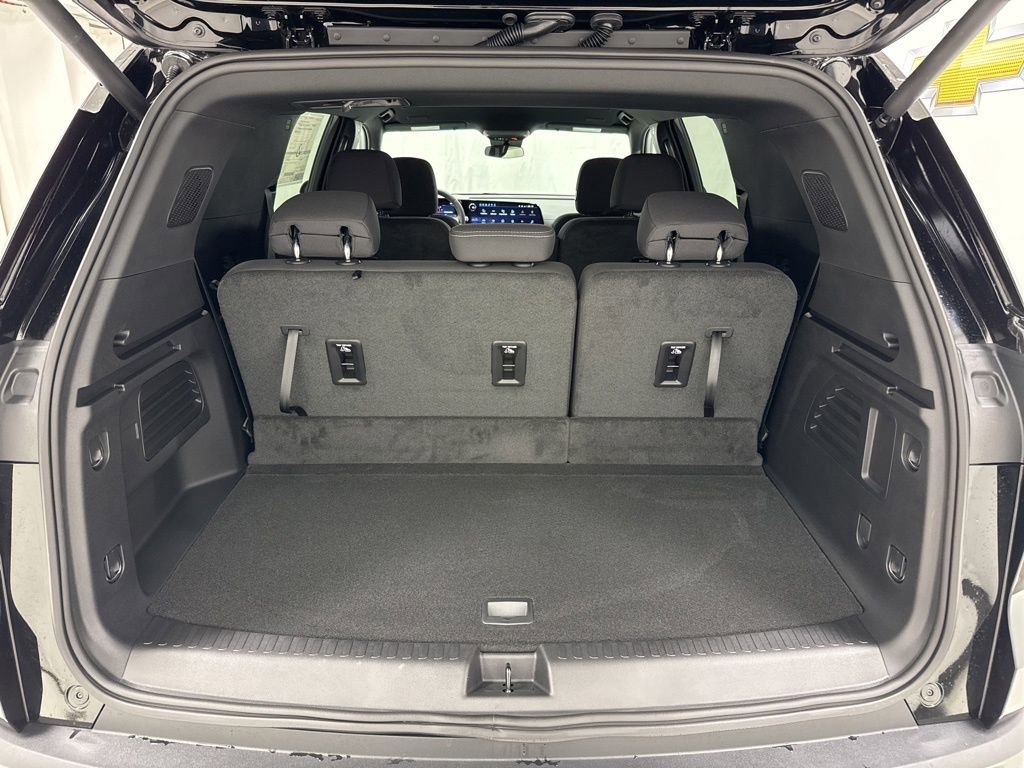 New 2026 Chevrolet Traverse LT w/ Midnight/Sport Edition image 16